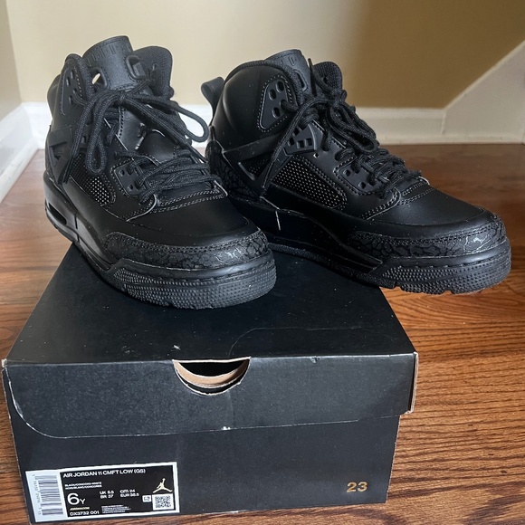 Air Jordan 11 CMFT Low GS - Picture 1 of 5